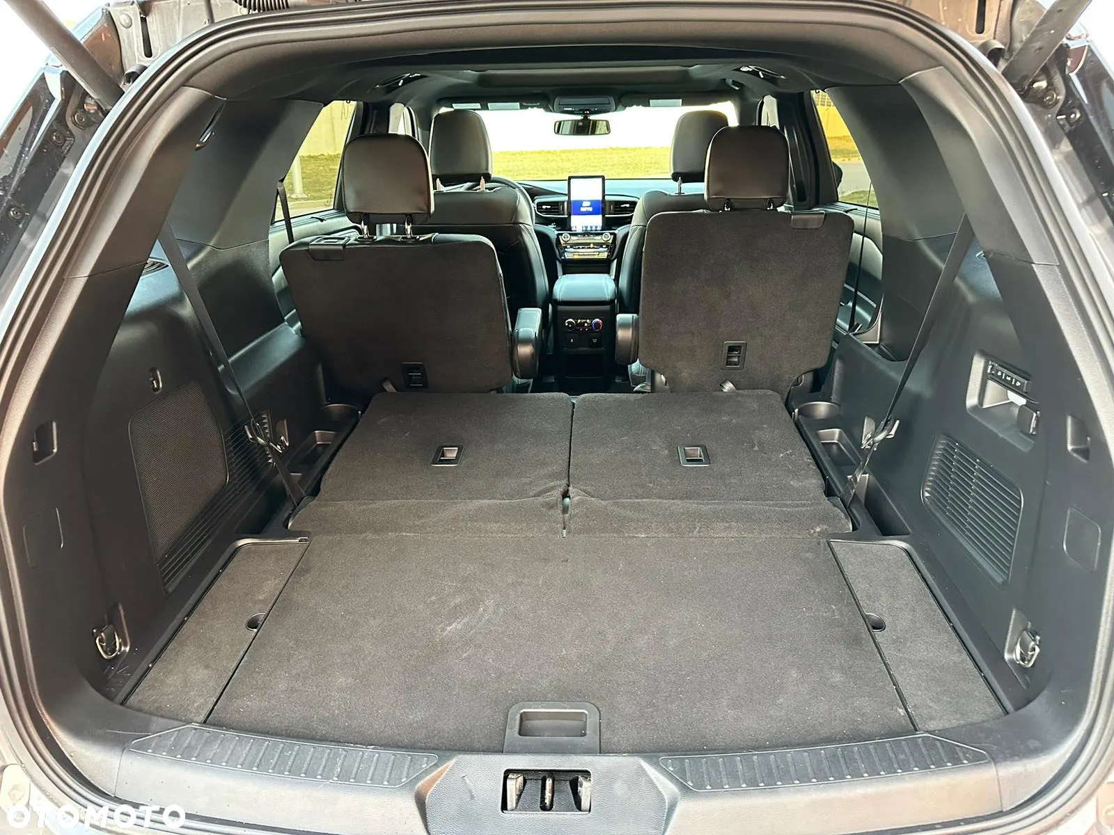 Ford Explorer - 30