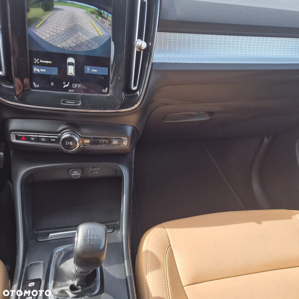 Volvo XC 40 T3 Momentum Core - 20