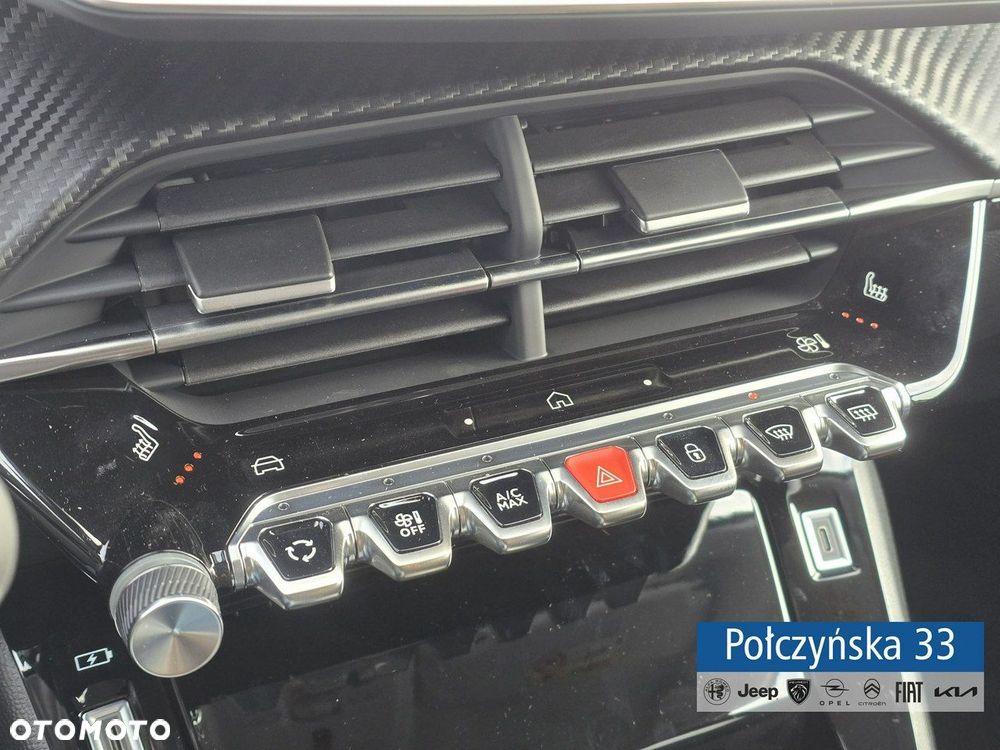 Peugeot 208 - 25