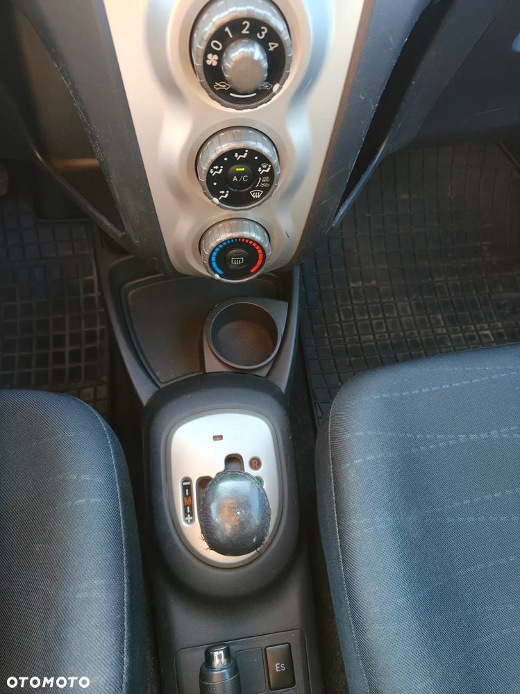 Toyota Yaris 1.3 Sol MM - 11