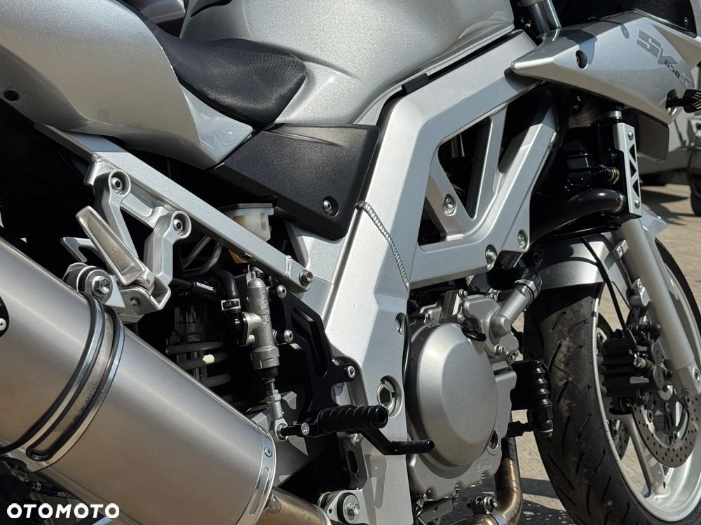 Suzuki SV - 16