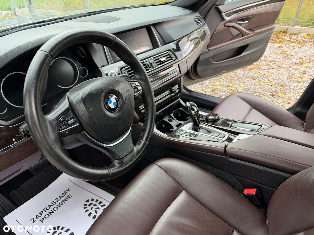 BMW Seria 5 528i xDrive Luxury Line - 25