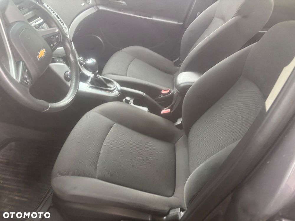 Chevrolet Cruze 1.6 LT - 33