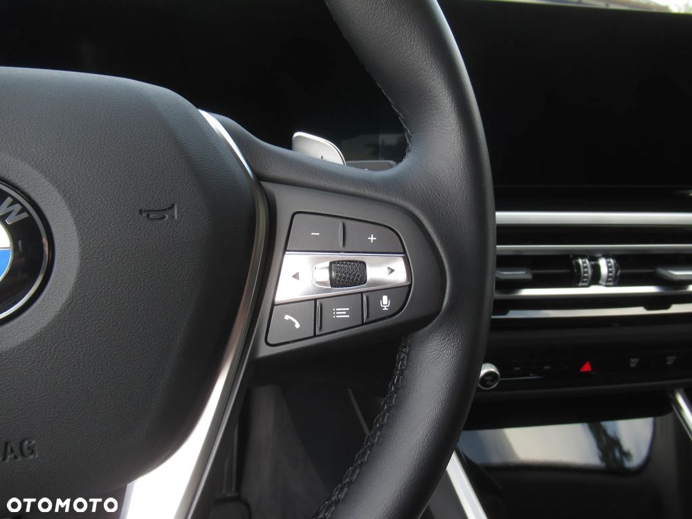 BMW Seria 3 318i - 13