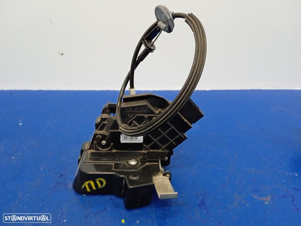 FECHADURA PORTA TRASEIRA DIREITA FORD FOCUS II TURNIER 2008 -4M5AA26412BE - 4