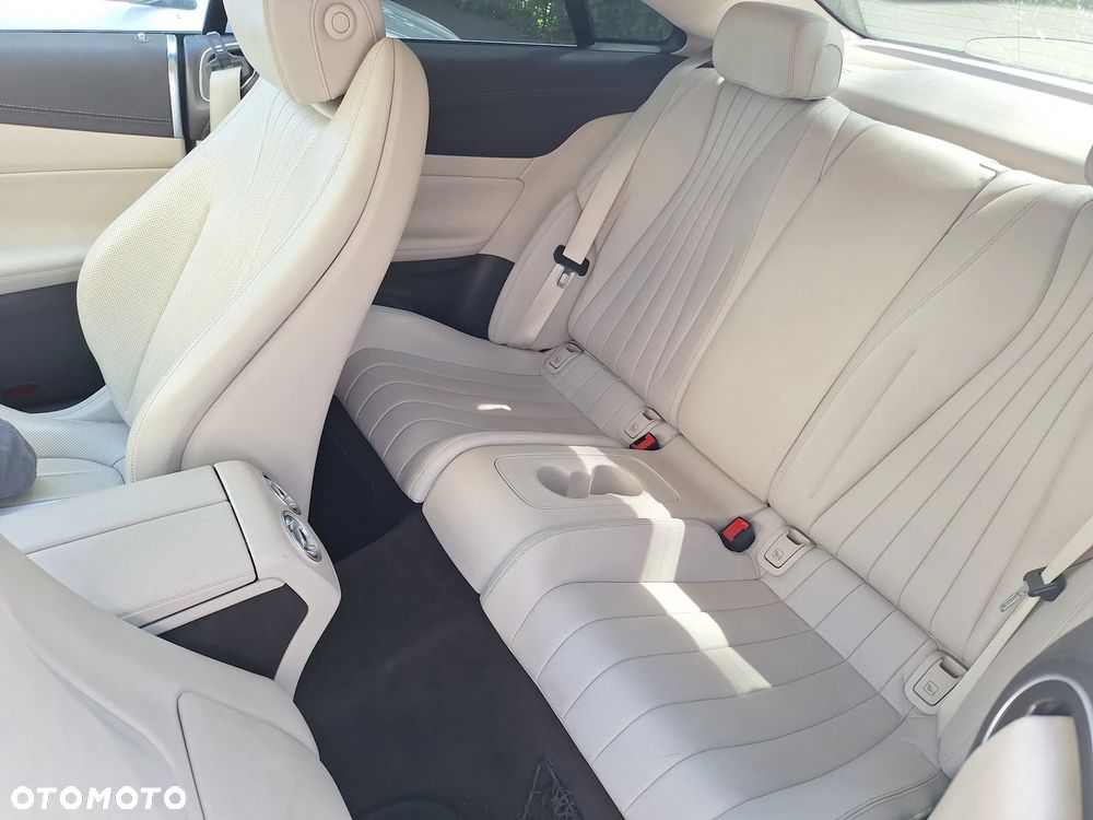 Mercedes-Benz Klasa E - 12