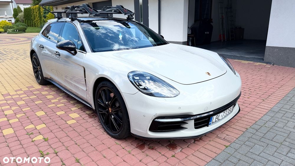Porsche Panamera 4S - 4