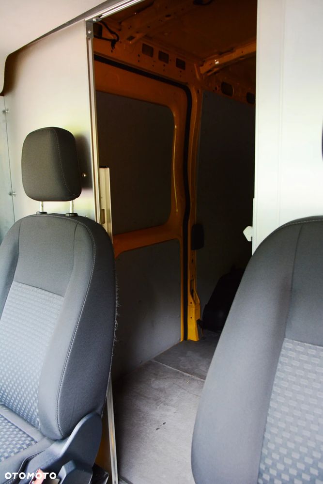 Ford Transit - 18