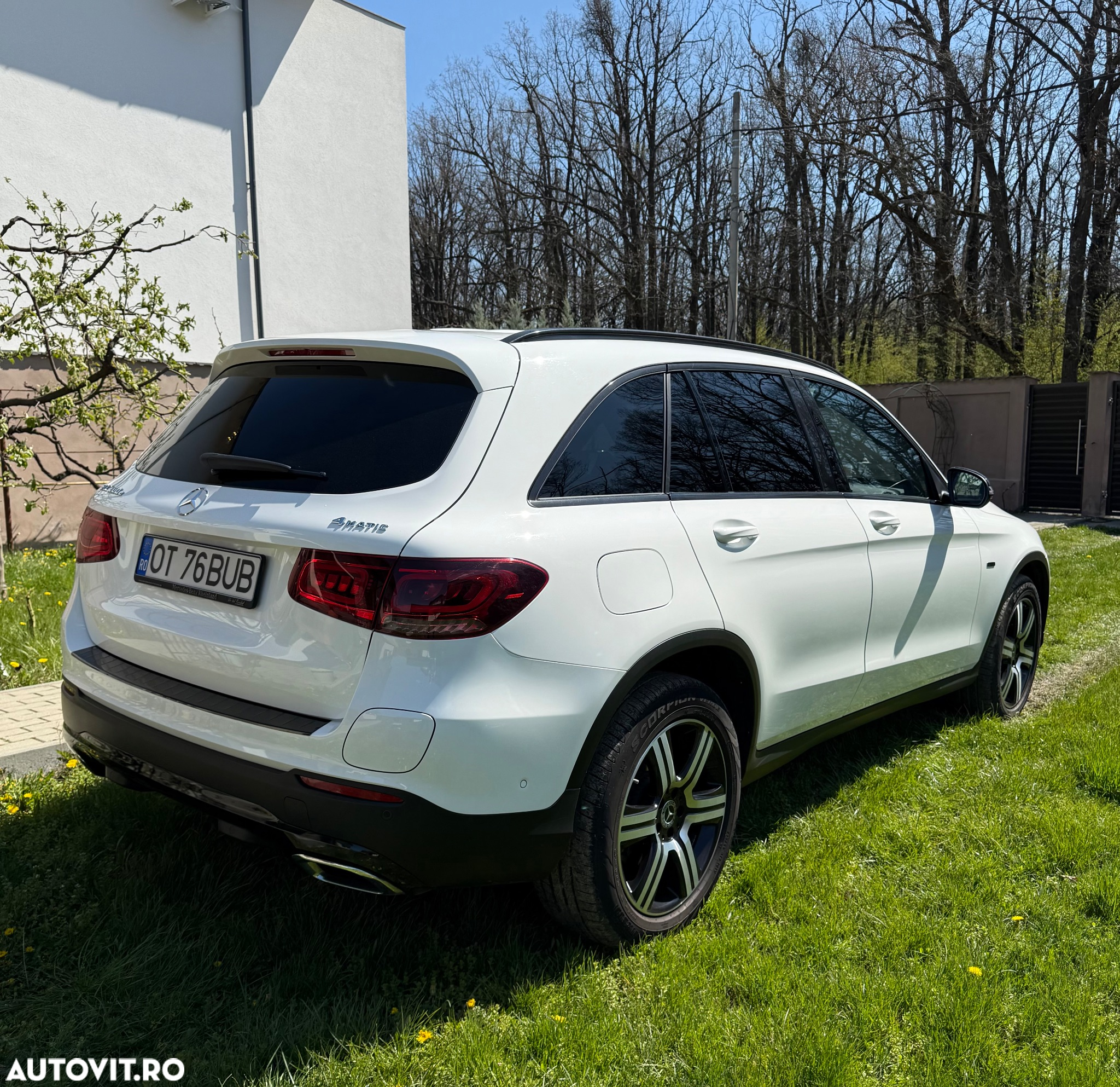Mercedes-Benz GLC 300 e 4Matic 9G-TRONIC Exclusive - 12