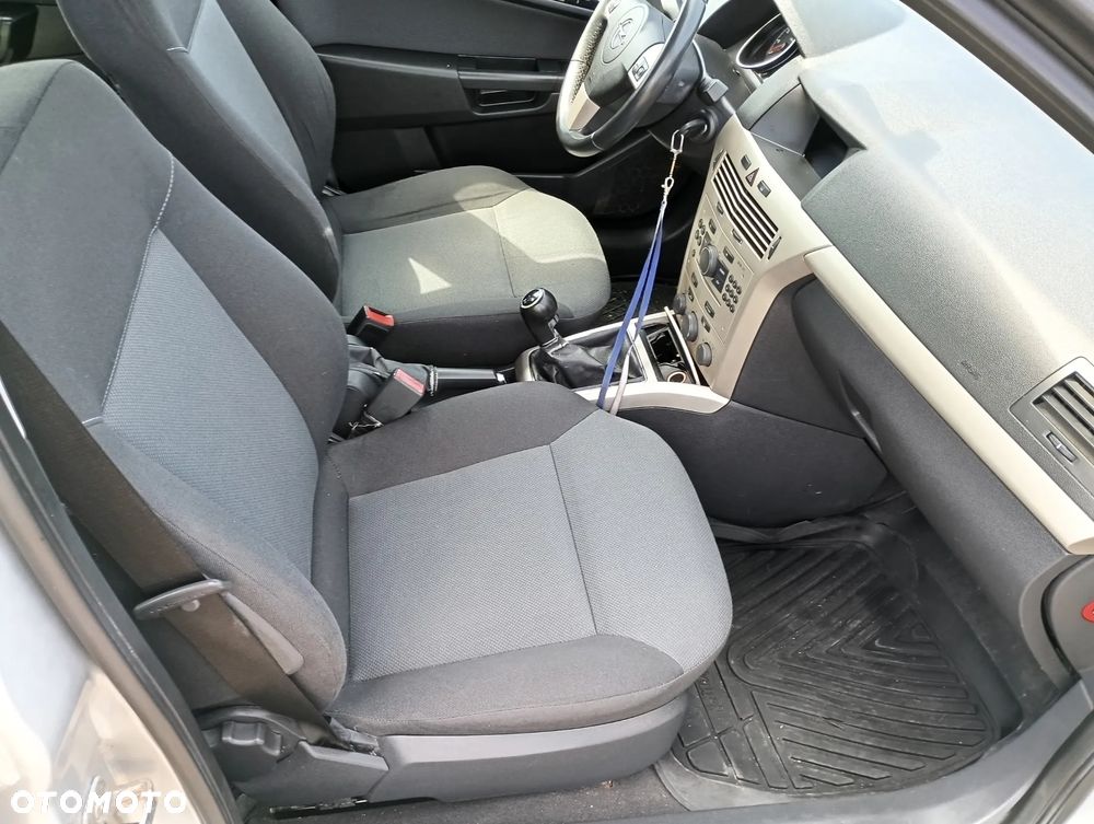 Opel Astra 1.6 Enjoy - 8