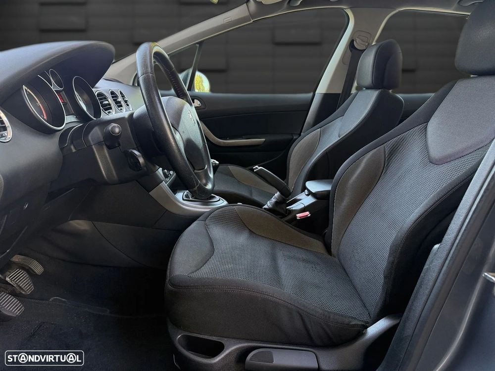 Peugeot 308 1.6 HDi Executive - 18