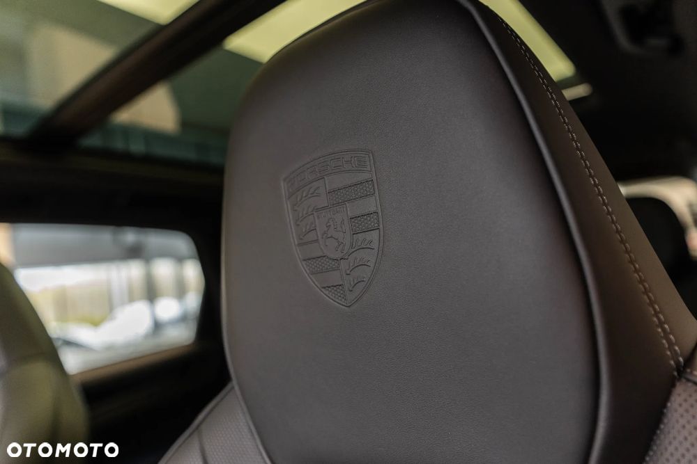 Porsche Cayenne E-Hybrid PHEV Black Edition - 34