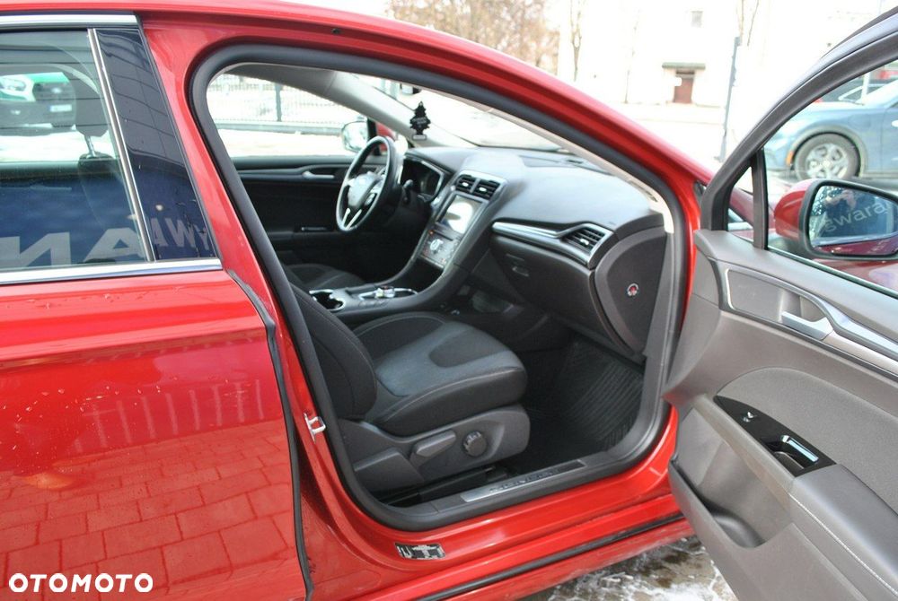 Ford Mondeo 2.0 EcoBlue Titanium - 24