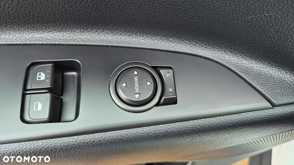 Kia Stonic 1.2 L - 13