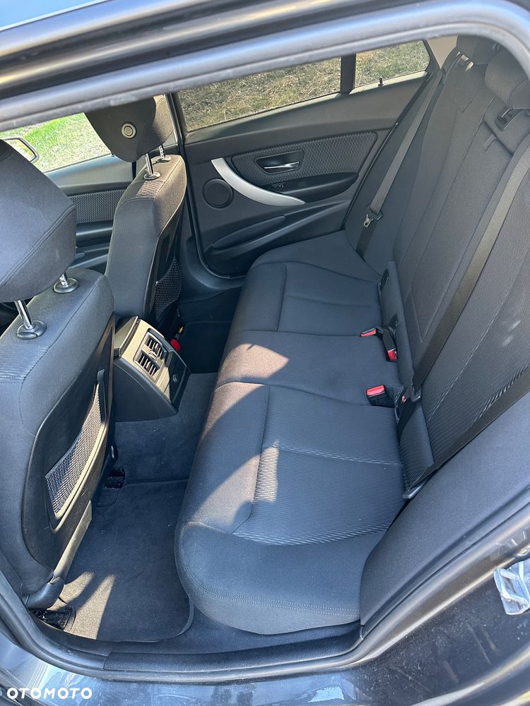 BMW Seria 3 320d Efficient Dynamics Edition - 13