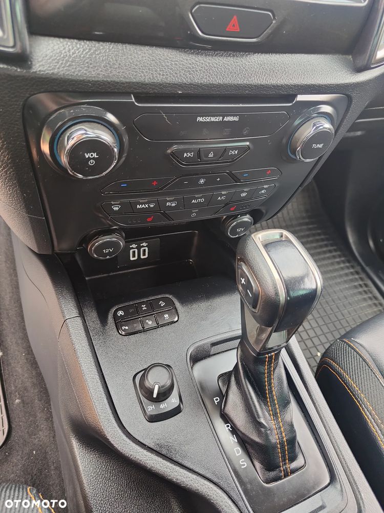Ford Ranger 2.0 EcoBlue 4x4 DC Wildtrak - 28