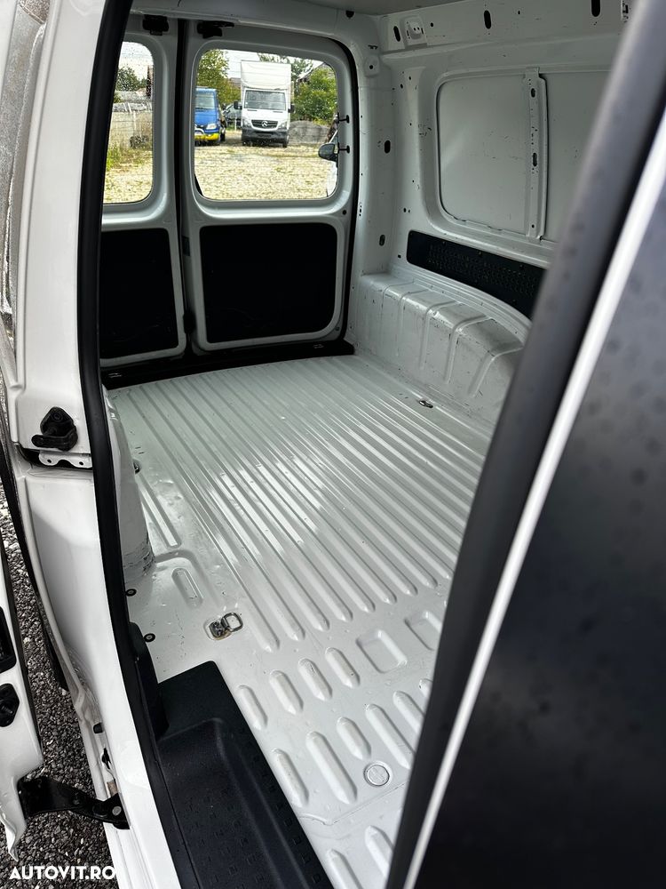 Volkswagen Caddy 2.0 TDI Maxi - 25