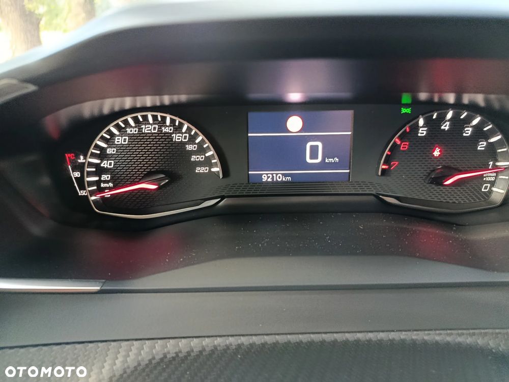Peugeot 2008 1.2T Style S&S - 18