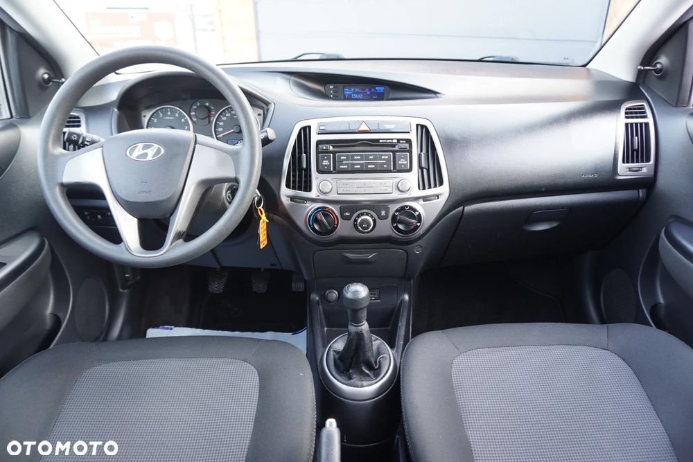Hyundai i20 1.2 Intro Edition - 8