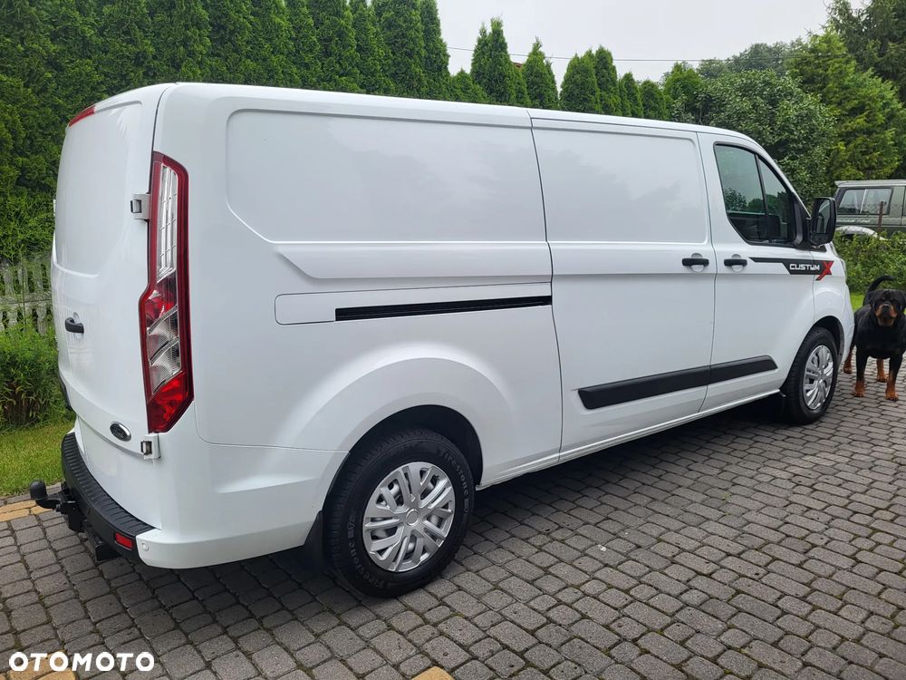 Ford Custom 320 - 37