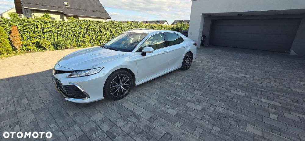 Toyota Camry 2.5 Hybrid Executive CVT - 1