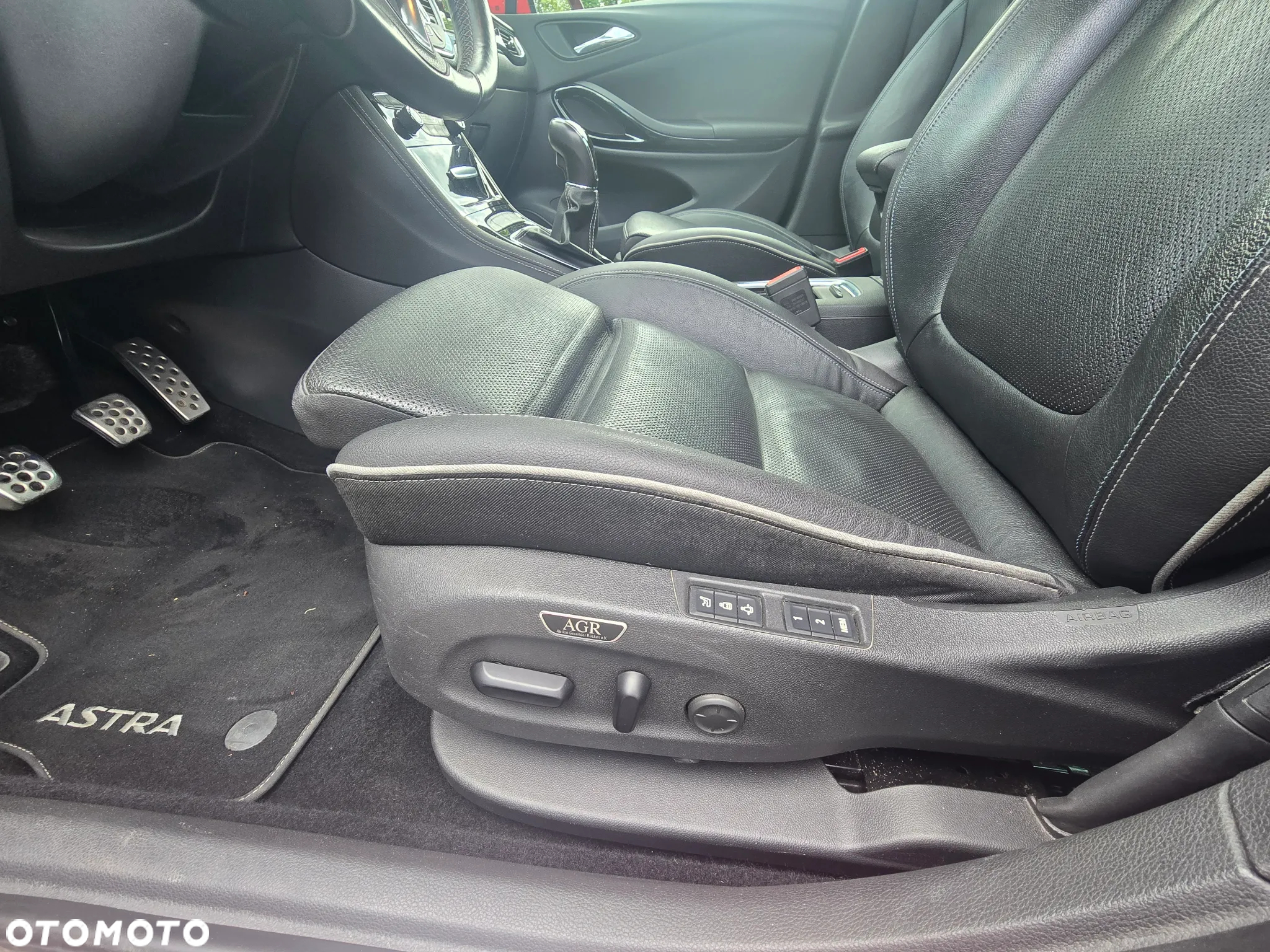 Opel Astra V 1.4 T Elite S&S - 11