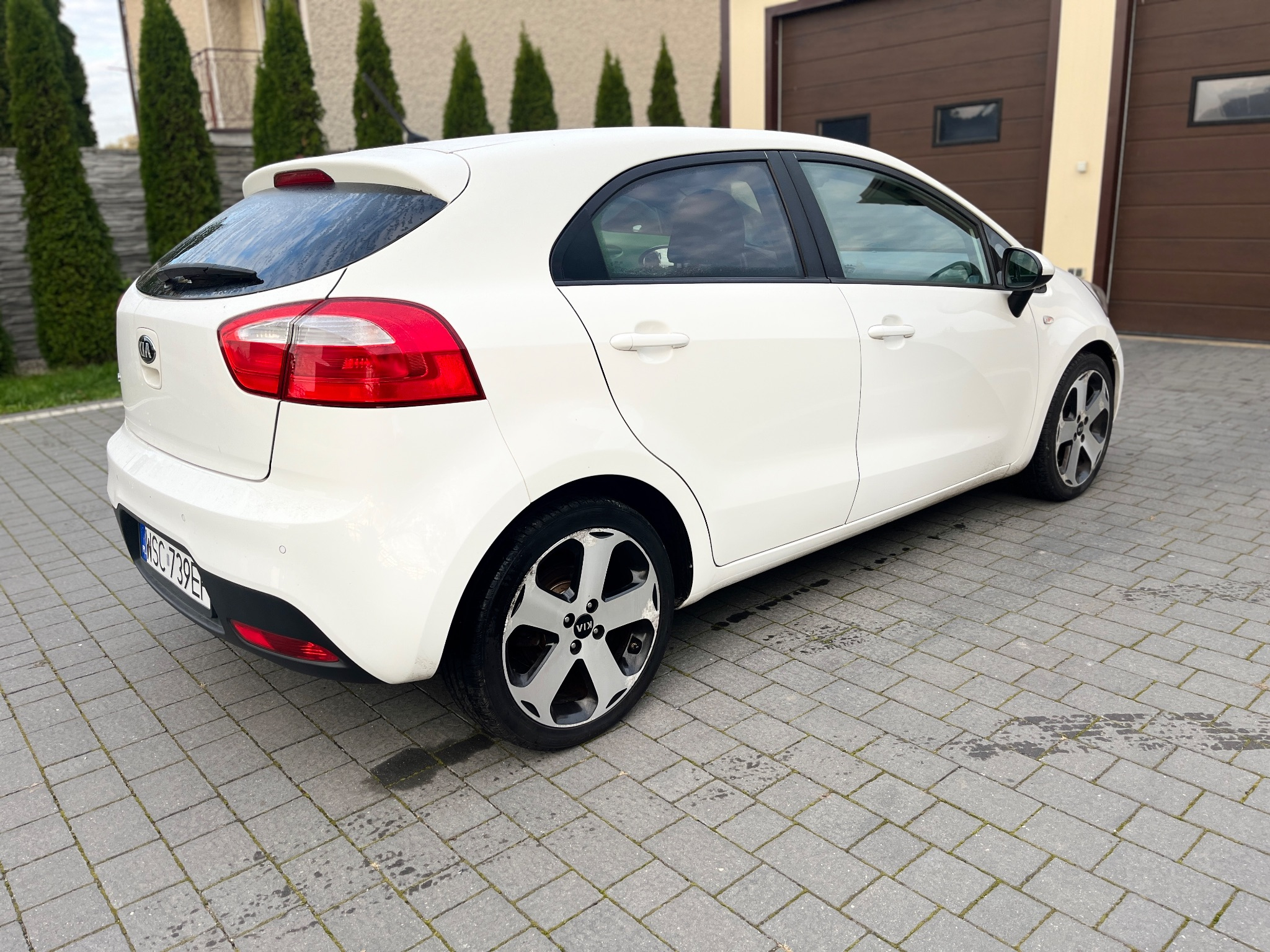 Kia Rio 1.2 Attract - 11