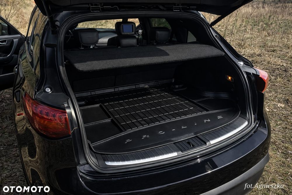 Infiniti Q70 3.0d S - 12