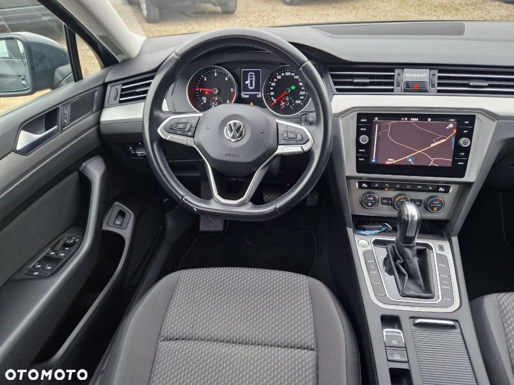 Volkswagen Passat - 17
