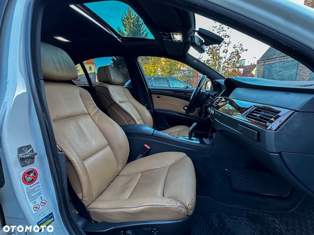 BMW Seria 5 525d xDrive Edition Sport - 29