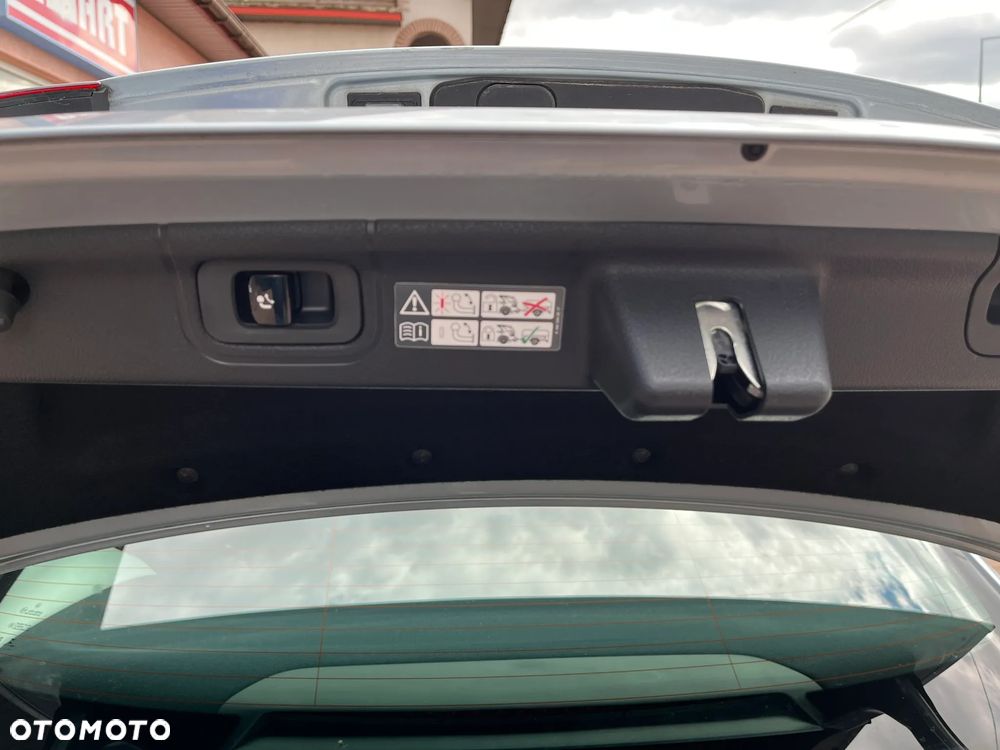 Mercedes-Benz Klasa C 220 d 9G-TRONIC - 19
