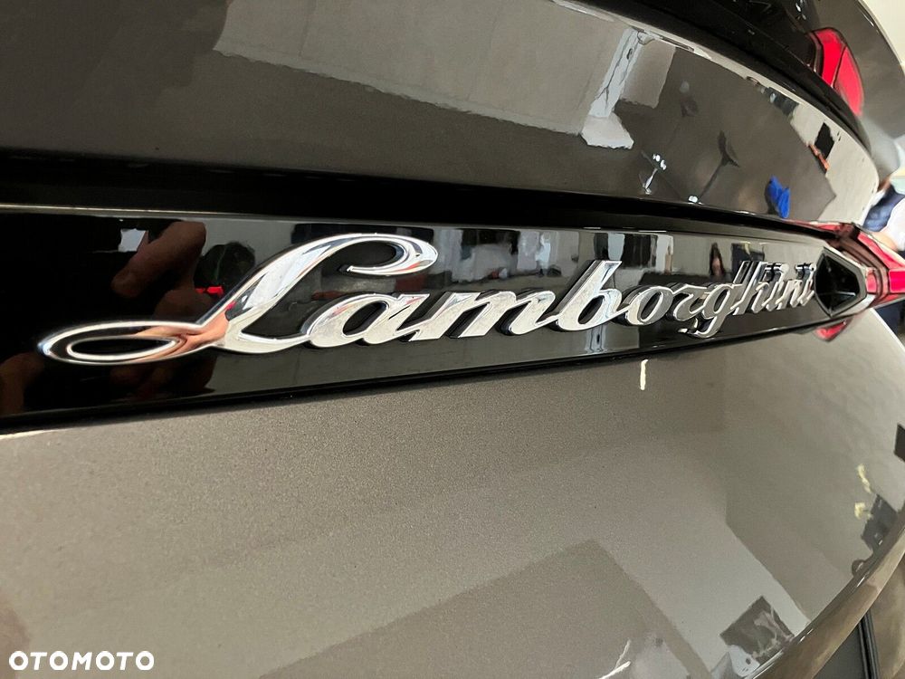 Lamborghini Urus - 28