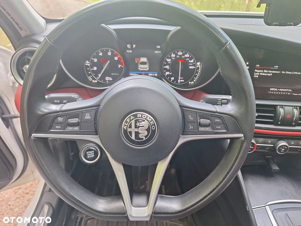 Alfa Romeo Giulia 2.0 Turbo TI Q4 - 25