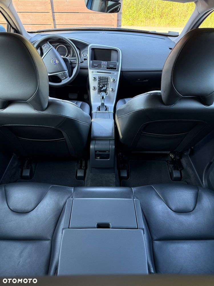 Volvo XC 60 D4 AWD Summum - 9