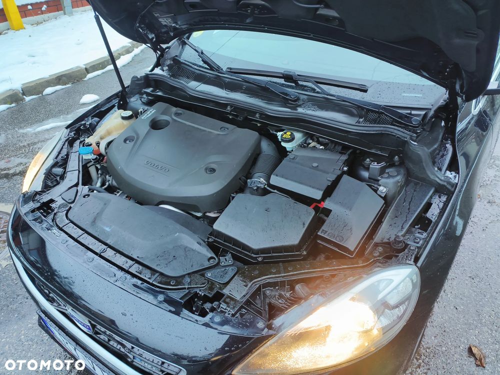 Volvo V40 D4 Drive-E R-Design Summum - 31