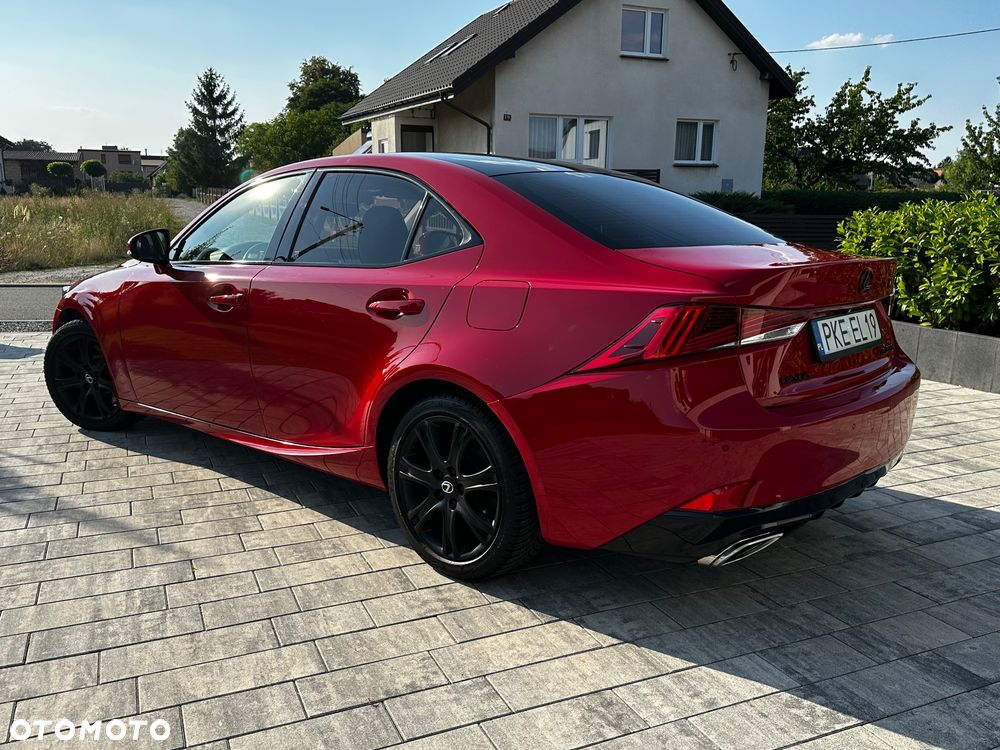 Lexus IS - 16