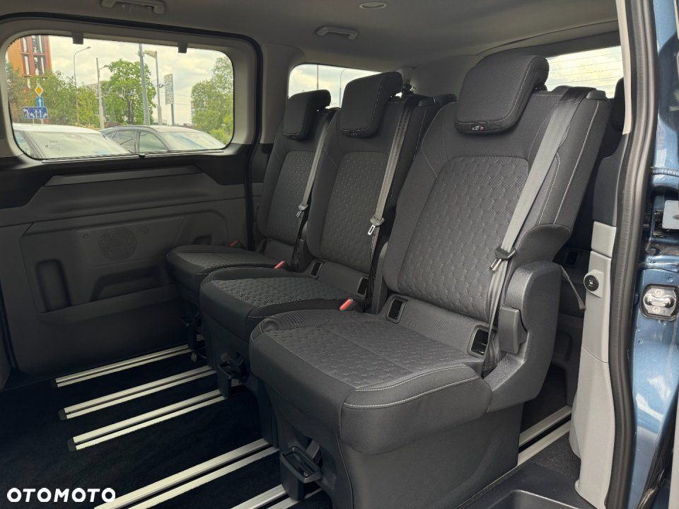 Ford Tourneo Custom - 10