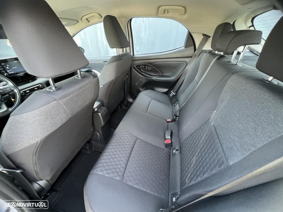 Toyota Yaris 1.5 HDF Comfort Plus - 17