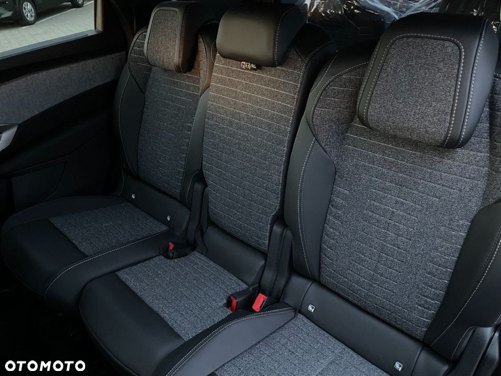 Peugeot 5008 - 12