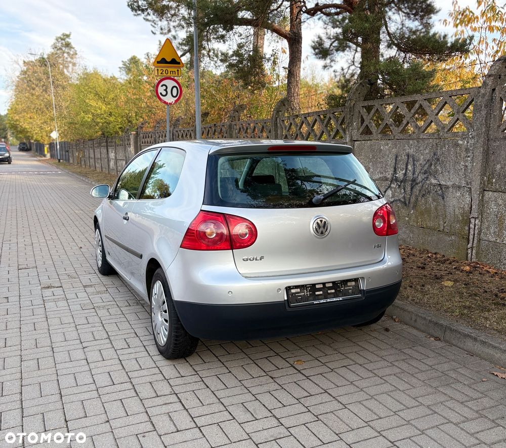 Volkswagen Golf - 8