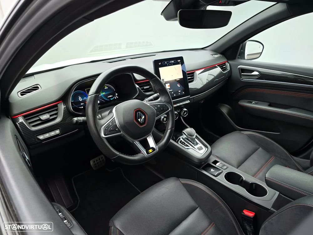 Renault Arkana 1.6 E-Tech R.S.Line - 16