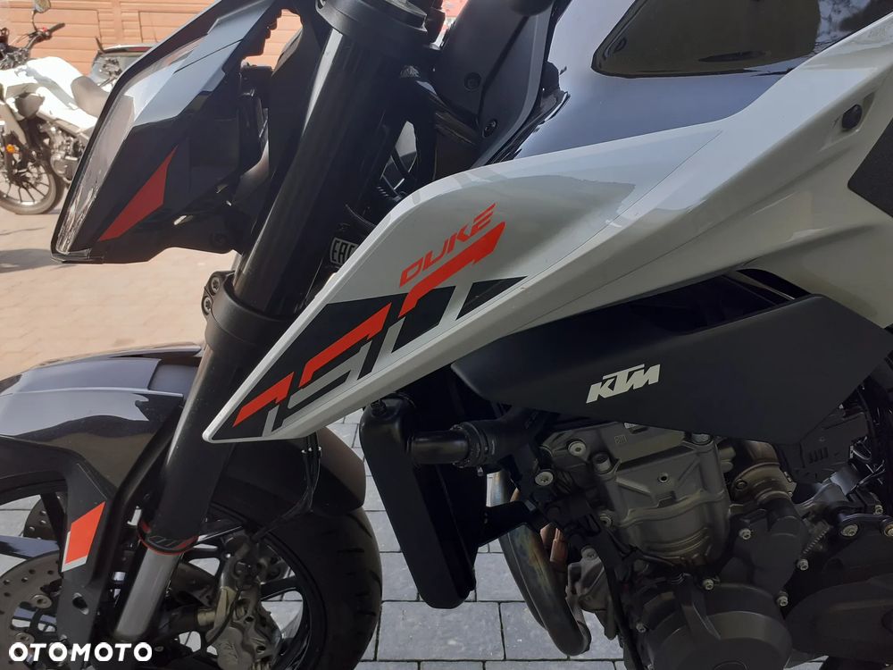KTM Duke - 17