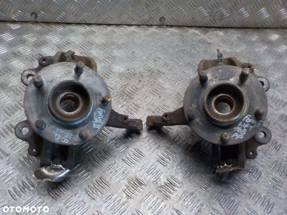 FORD FOCUS MK2 LIFT 1.6 B ZWROTNICA PIASTA LEWY LUB PRAWY PRZÓD PRZEDNIA - 1