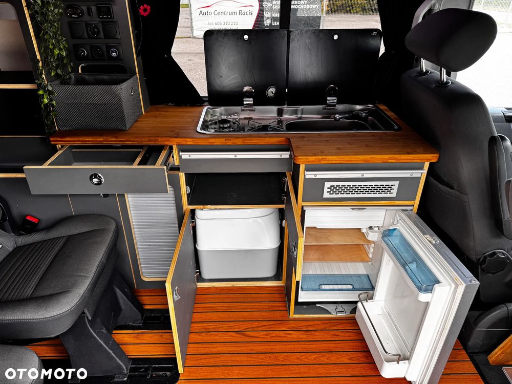 Volkswagen Caravelle L2 4Motion - 3