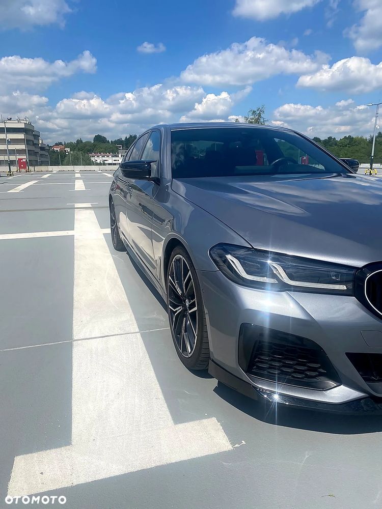 BMW Seria 5 M550i xDrive - 18