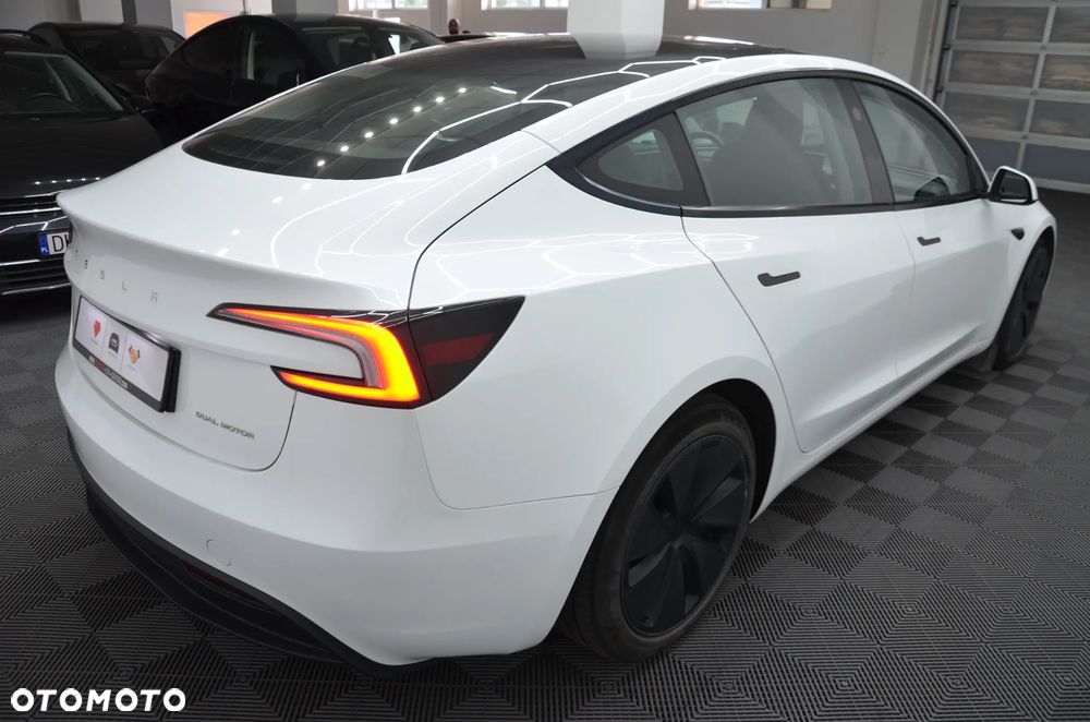 Tesla Model 3 Langstreckenbatterie Allradantrieb Dual Motor - 8