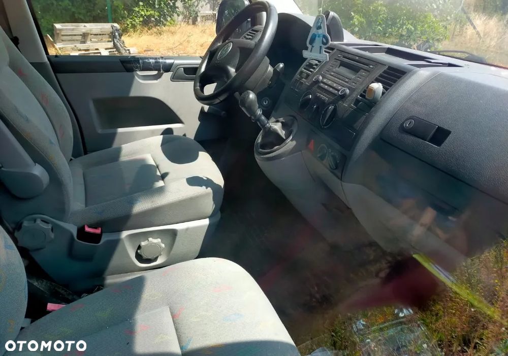 Volkswagen Transporter T5 TDI L2H1 - 2