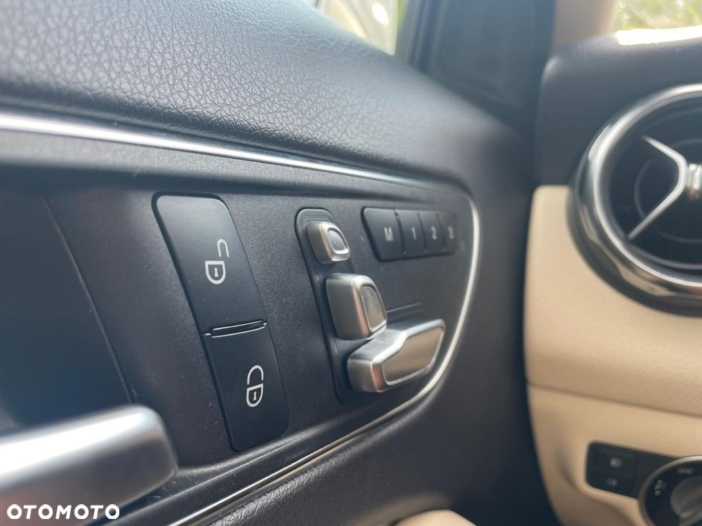 Mercedes-Benz GLA 250 7G-DCT - 8
