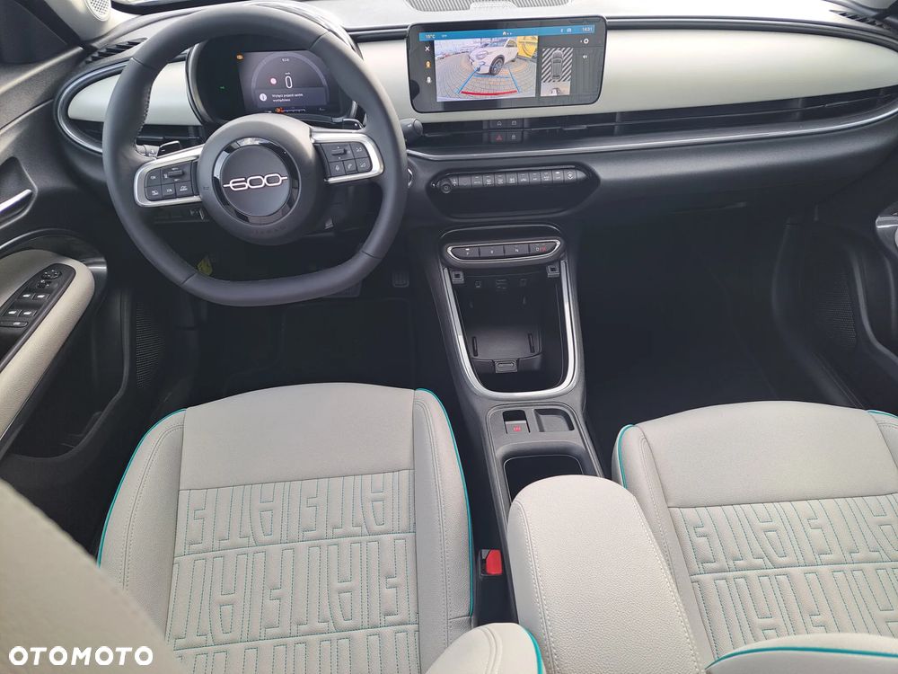 Fiat 600 1.2 Turbo Hybrid La Prima eDCT - 4