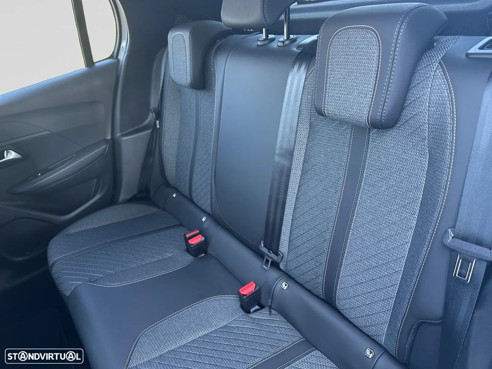 Peugeot 208 1.2 PureTech Allure - 15